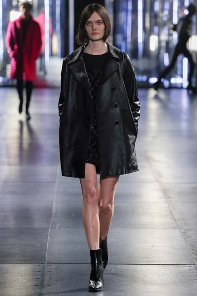 Look 35